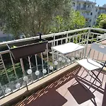 2p 50m2 With Ac & Free Parking & 2 Balconies 昂蒂布