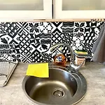 2p 50m2 With Ac & Free Parking & 2 Balconies 公寓