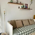 2p 50m2 With Ac & Free Parking & 2 Balconies 公寓