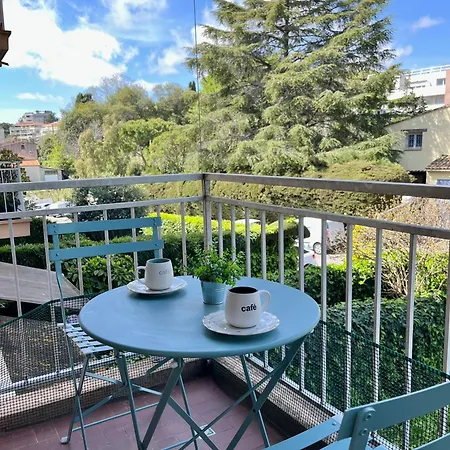 2p 50m2 With Ac & Free Parking & 2 Balconies Antibes