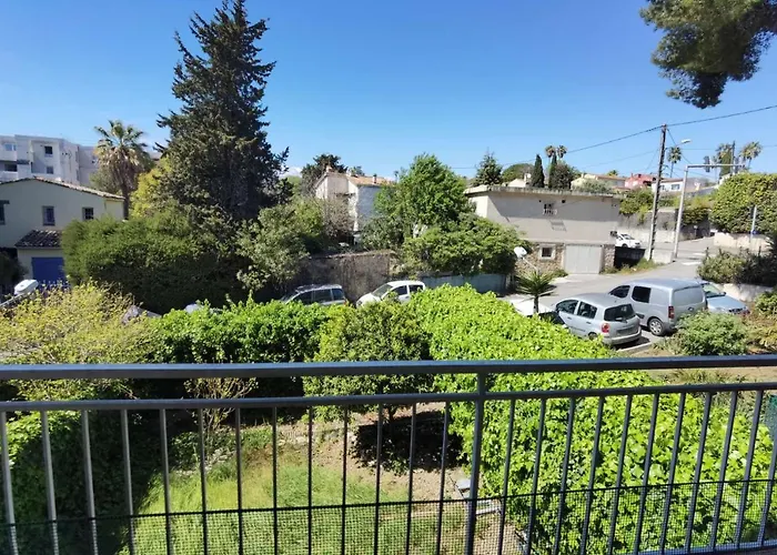 2p 50m2 With Ac & Free Parking & 2 Balconies Apartment Antibes