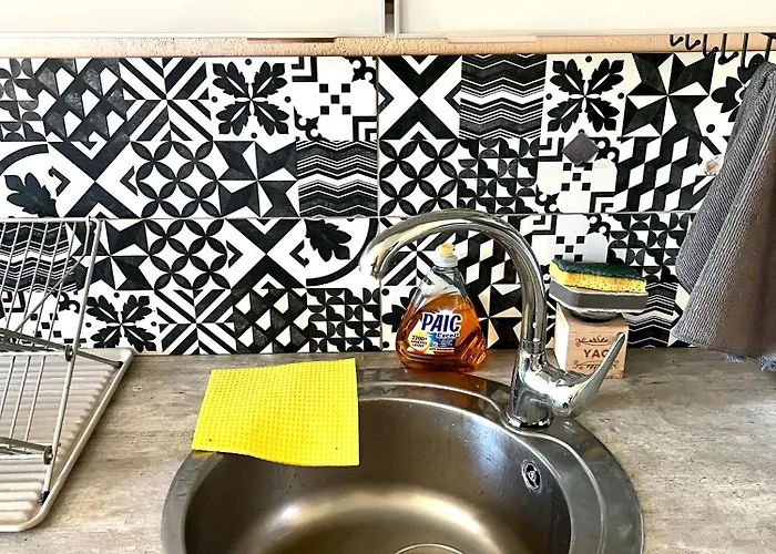 2p 50m2 With Ac & Free Parking & 2 Balconies Apartment