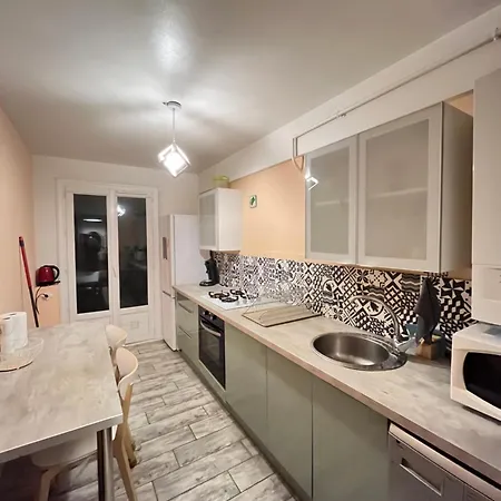 Lejlighed 2p 50m2 With Ac & Free Parking & 2 Balconies