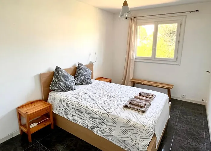 2p 50m2 With Ac & Free Parking & 2 Balconies