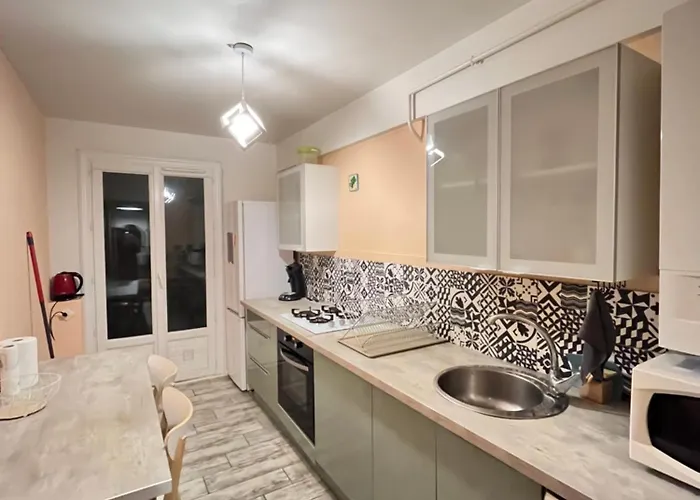 Appartamento 2p 50m2 With Ac & Free Parking & 2 Balconies