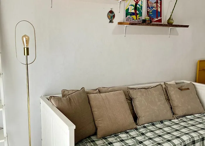 2p 50m2 With Ac & Free Parking & 2 Balconies Appartamento